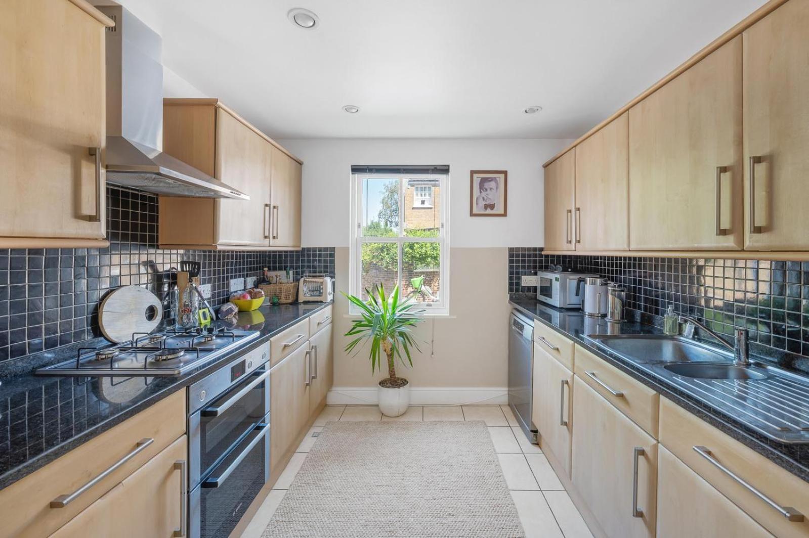 Beautiful House On Stunning Richmond Hill