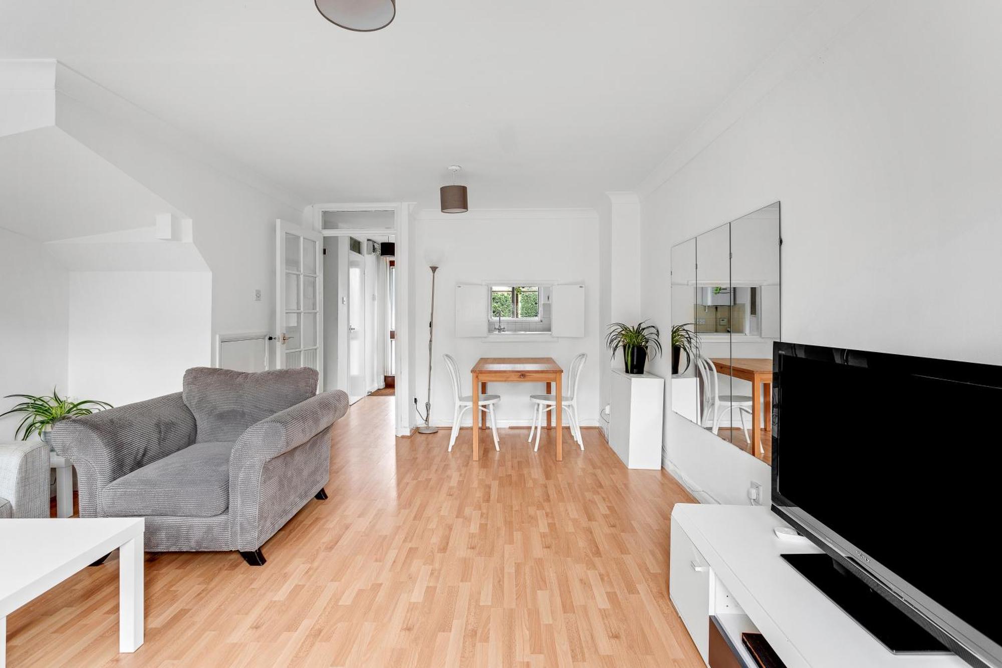Beautiful Three-bedroom House In Richmond * Richmond (Greater London)