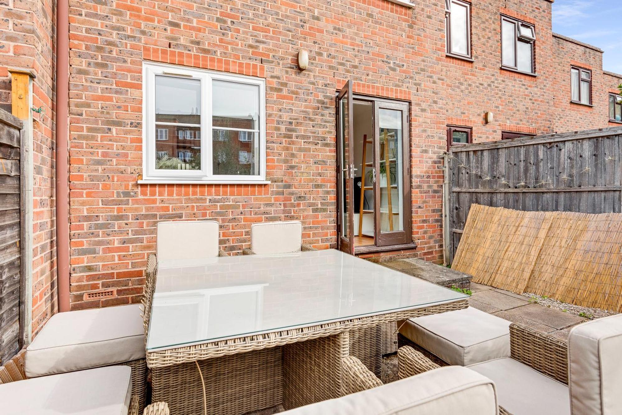 Beautiful Three-bedroom House In Richmond * Richmond (Greater London)