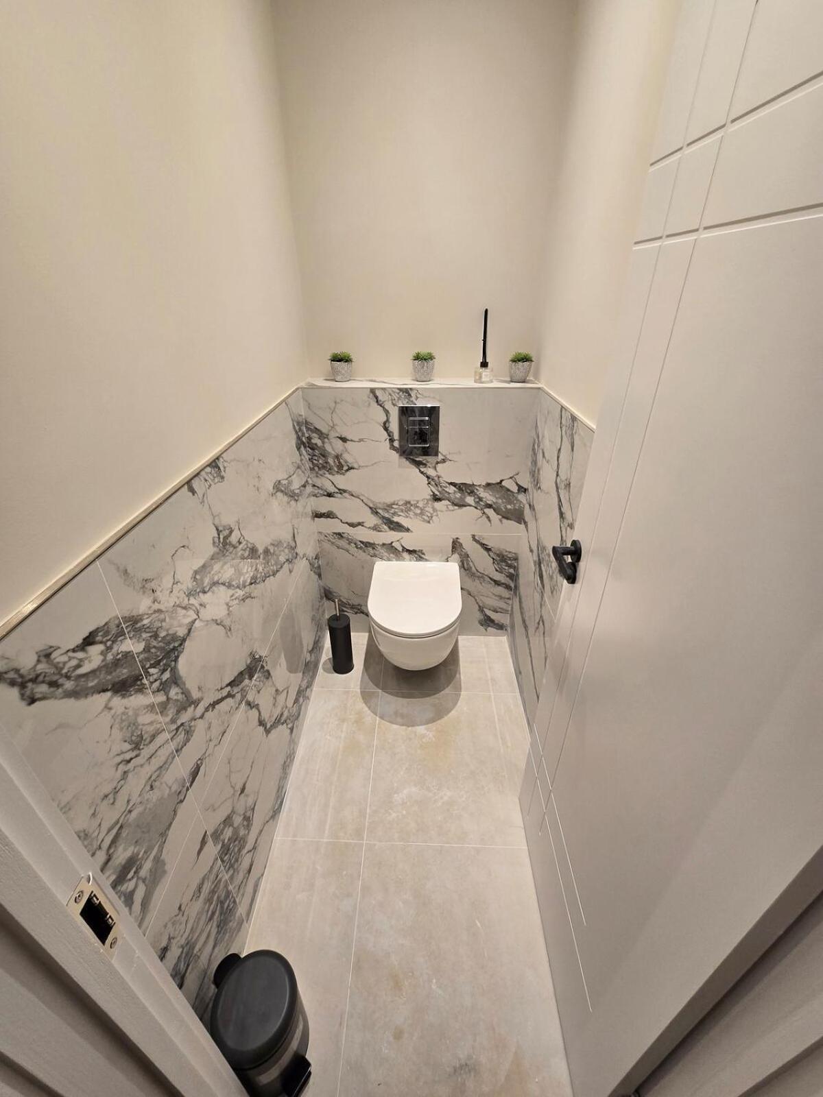 Kew View 2br Sleeps 9, Walk To Tube & Sights Apartment *