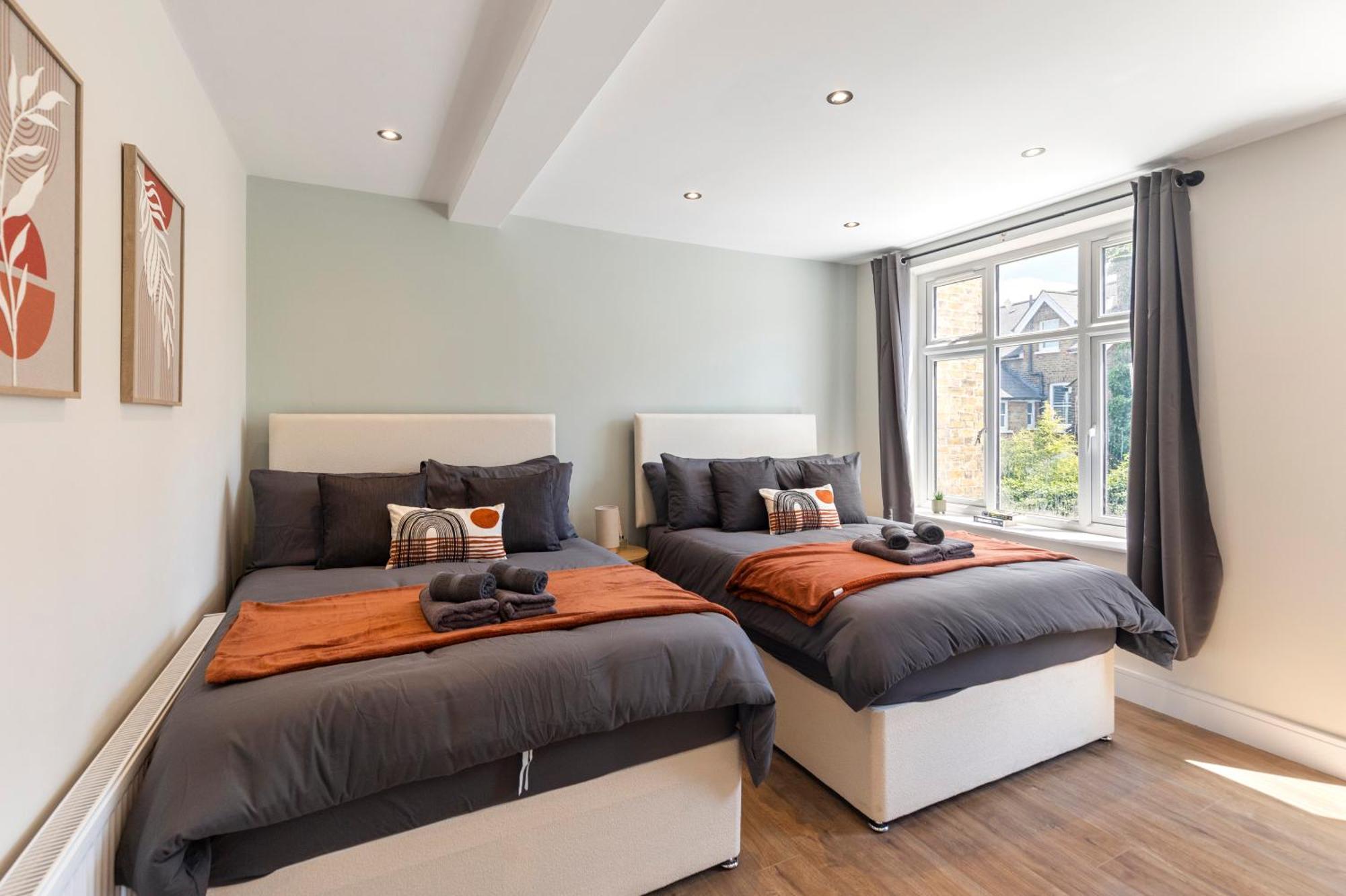 Kew Garden 2br Sleeps 9 Near London