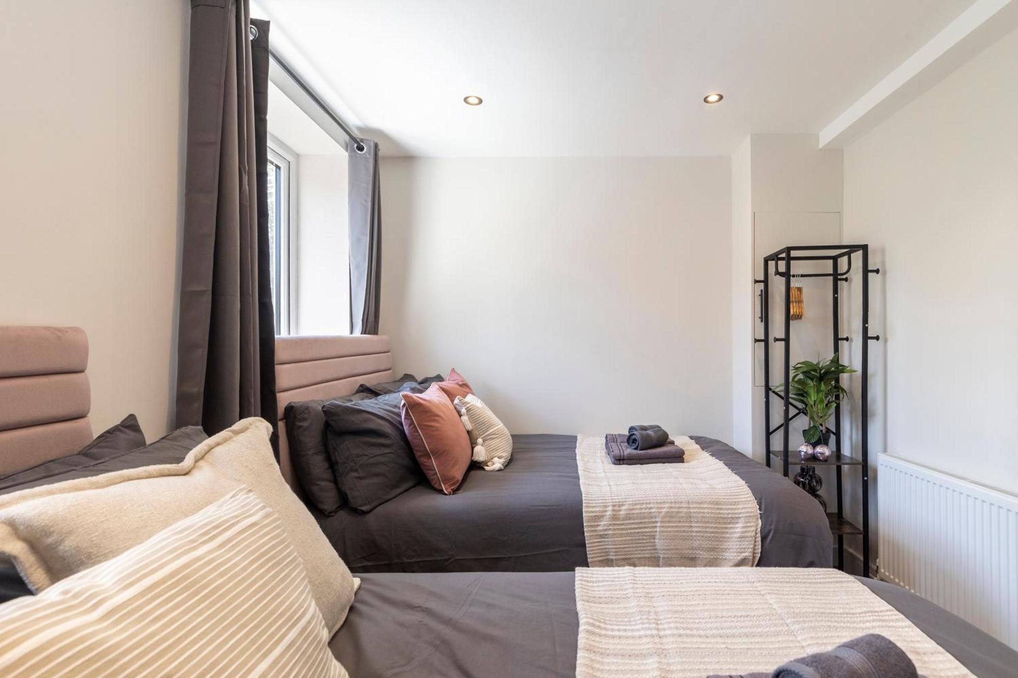 Kew Garden 2br Sleeps 9 Near London