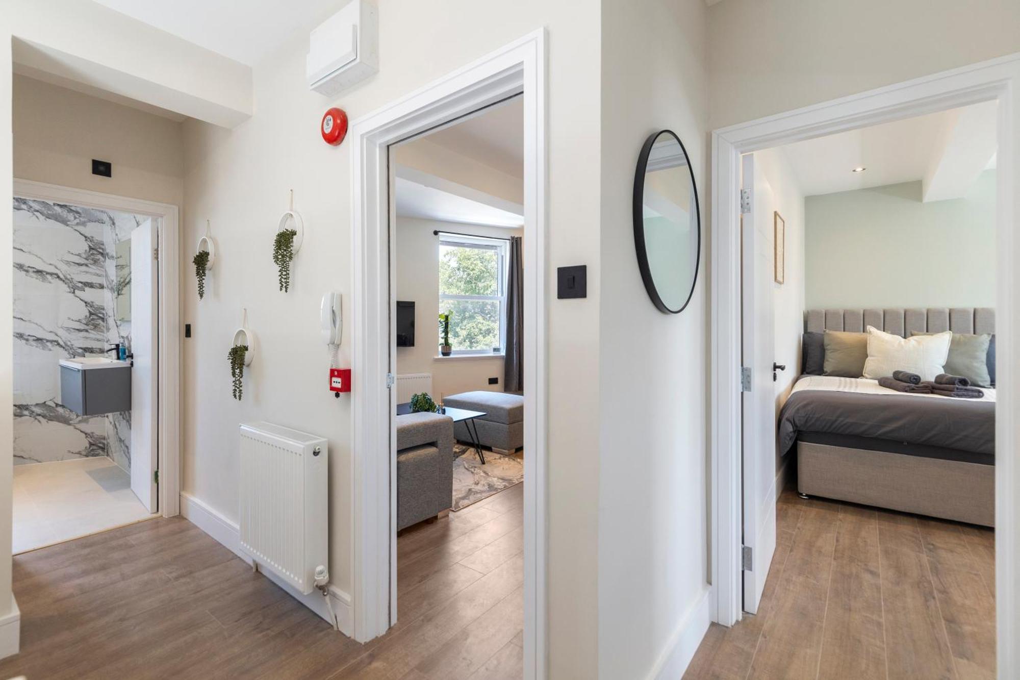 Kew View 2br Sleeps 9, Walk To Tube & Sights * Richmond (Greater London)