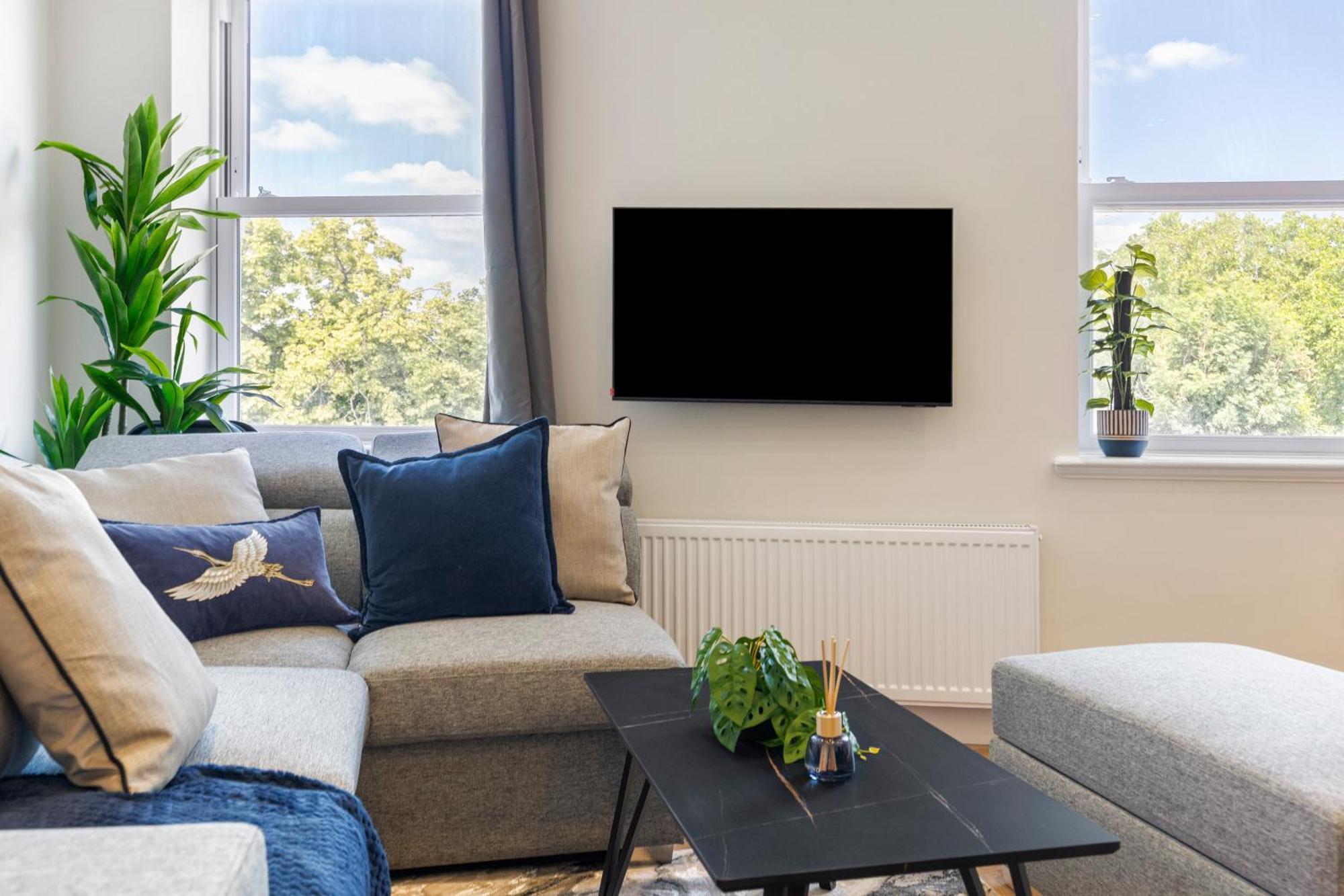 Apartment Kew View 2br Sleeps 9, Walk To Tube & Sights *