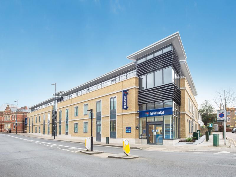 Travelodge London Richmond 3*
