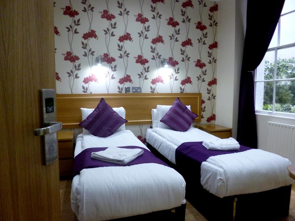 Cardiff 3* Richmond (Greater London)