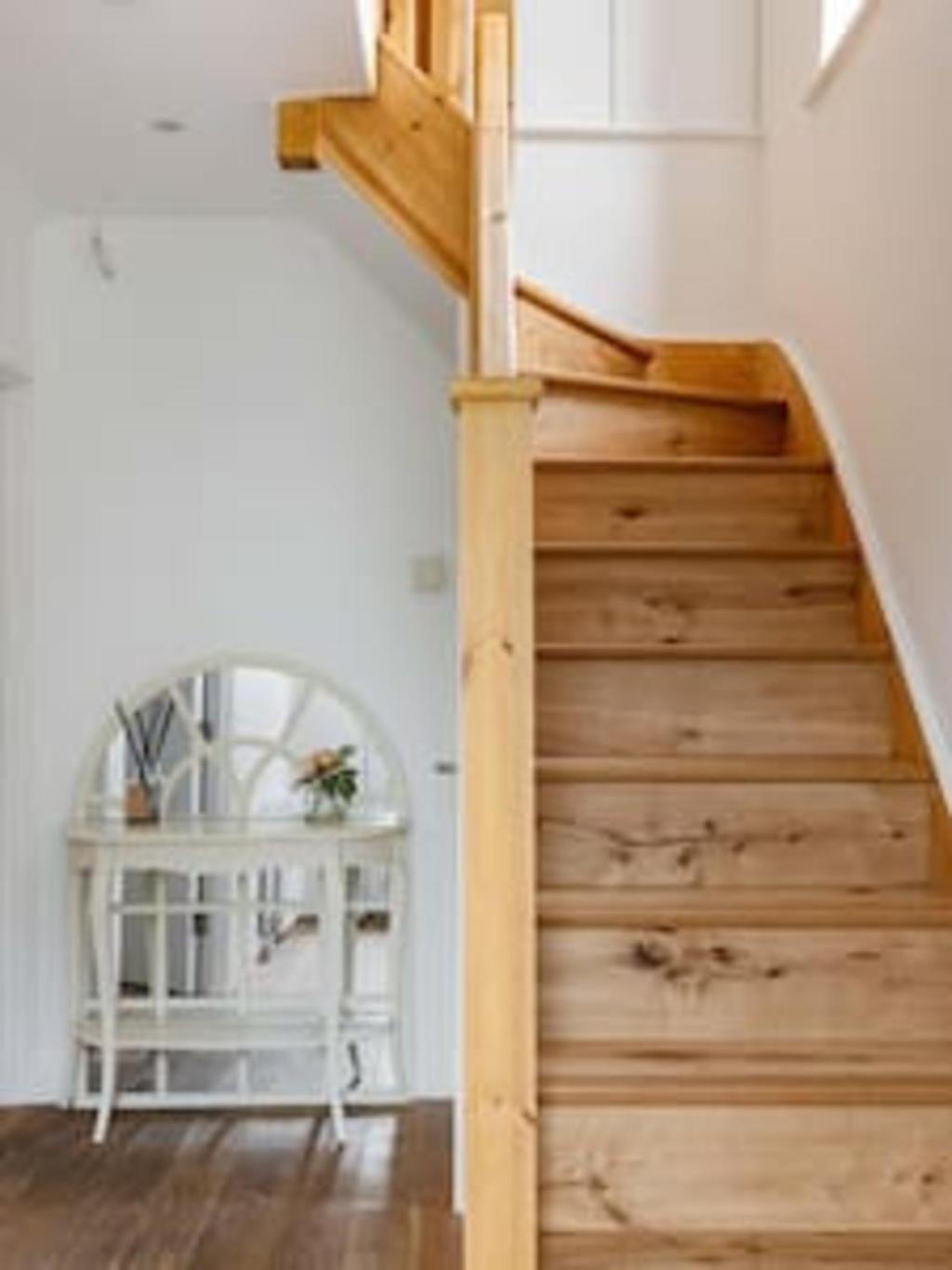 Tudor House - Kingston Luxury 5 Bed *