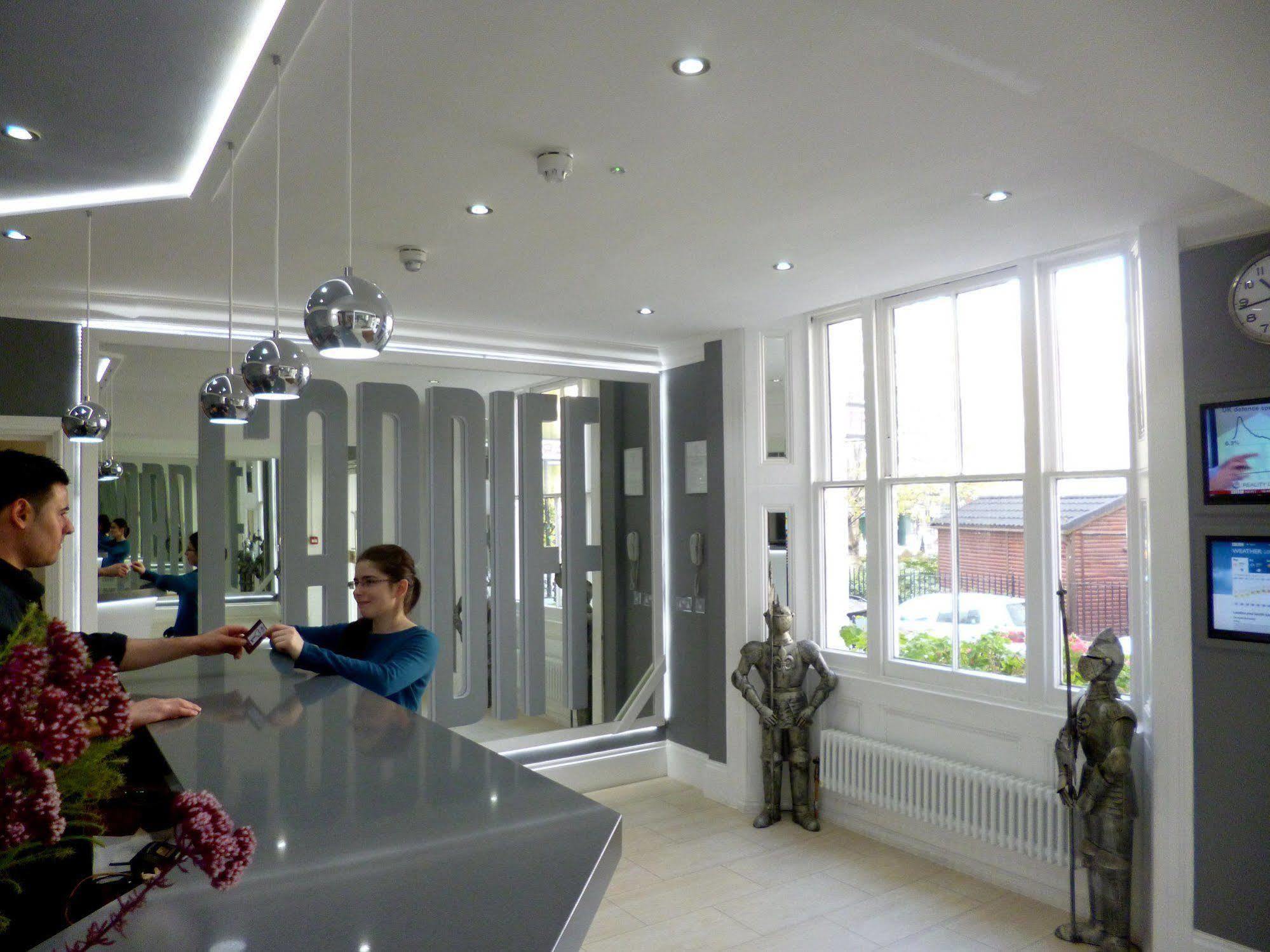 Cardiff Hotel 3*