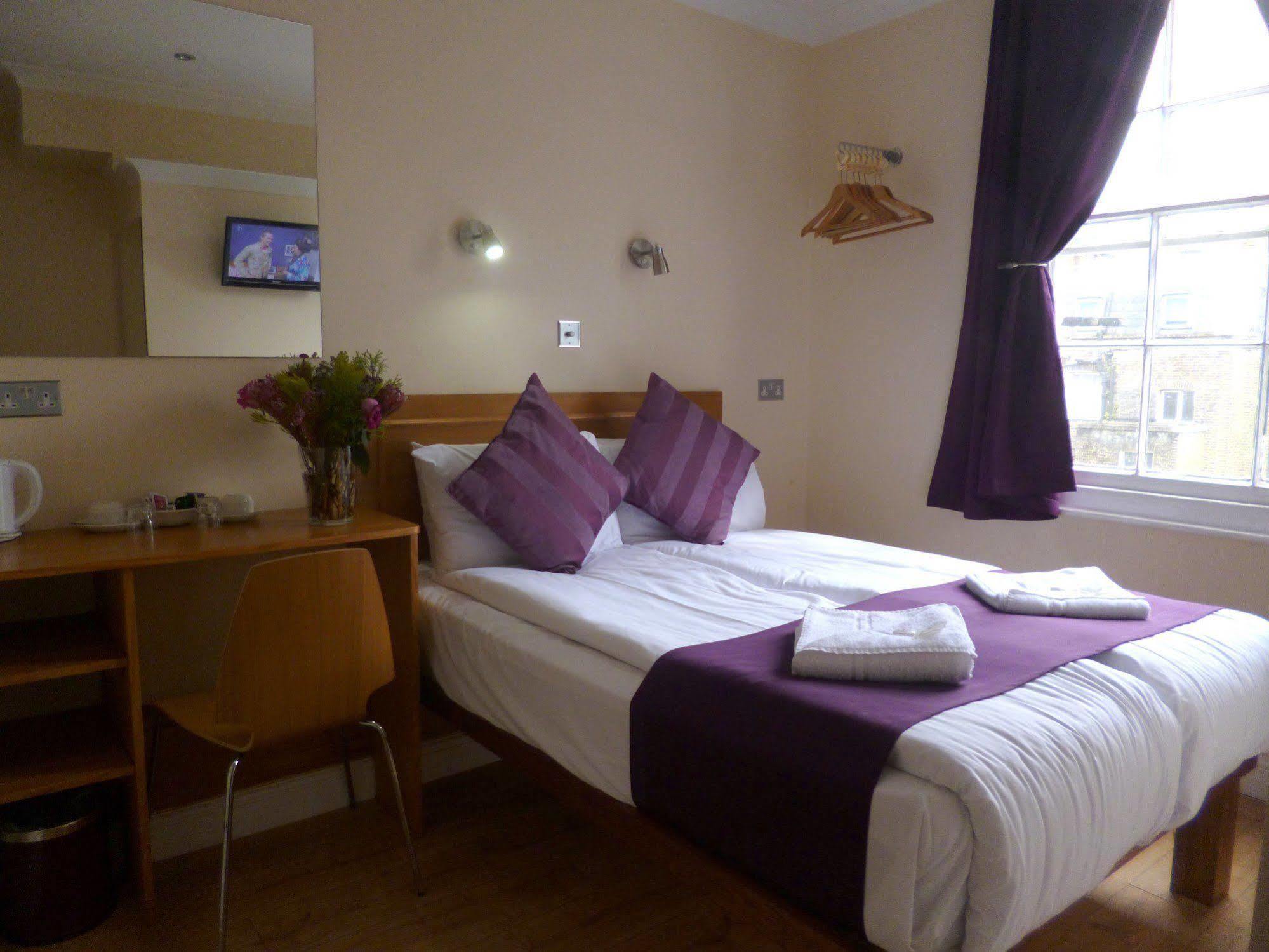 Cardiff Hotel 3*