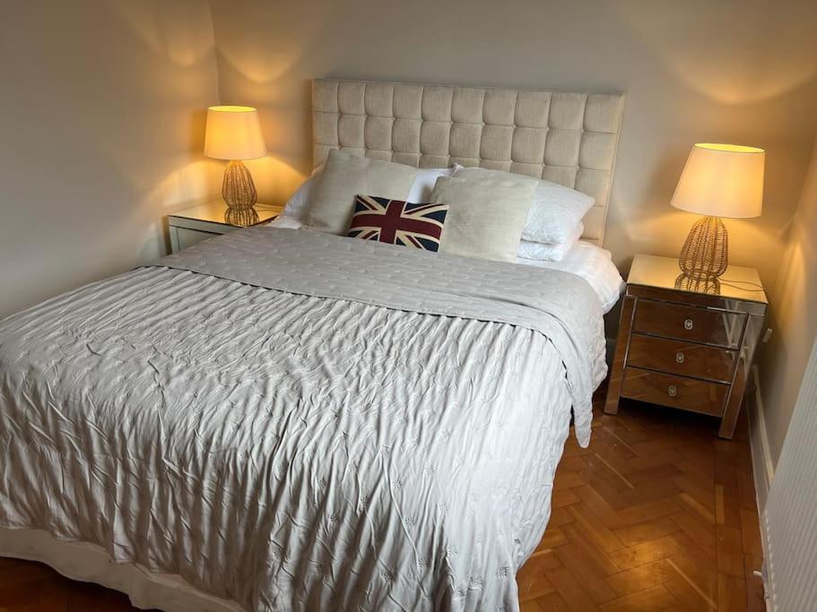 Richmond-on-thames, London, Luxery Apparment With Balcony * Richmond (Greater London)