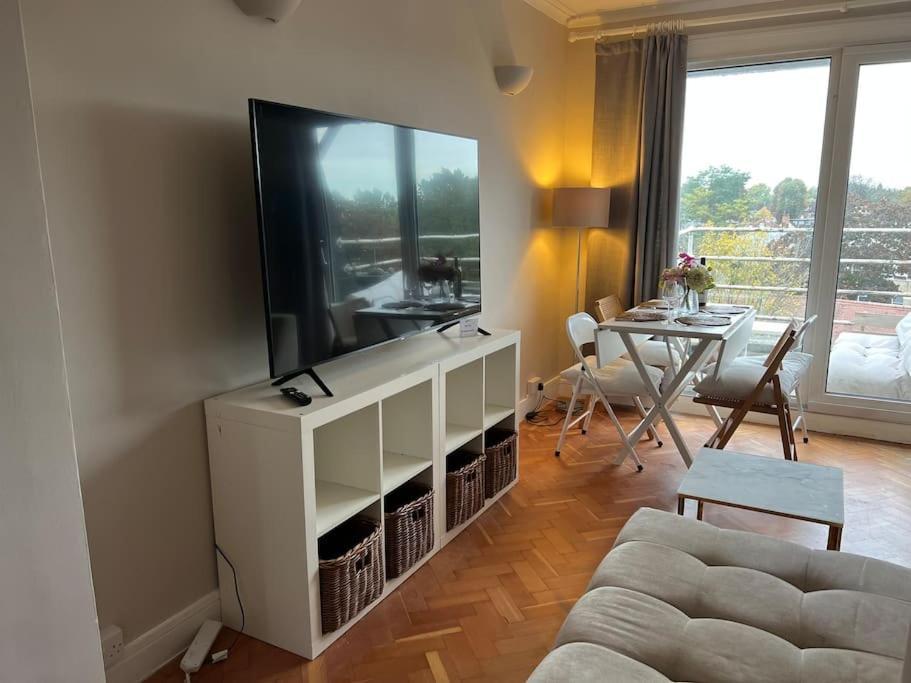 Richmond-on-thames, London, Luxery Apparment With Balcony Apartment Richmond (Greater London)