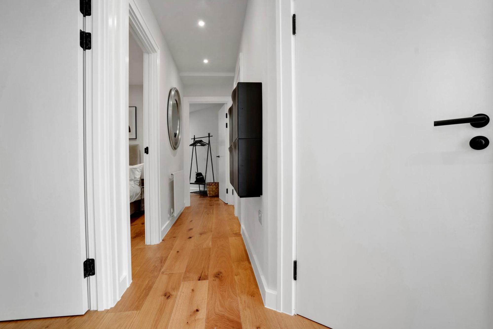 Apartment Super 3 Bed In Richmond *