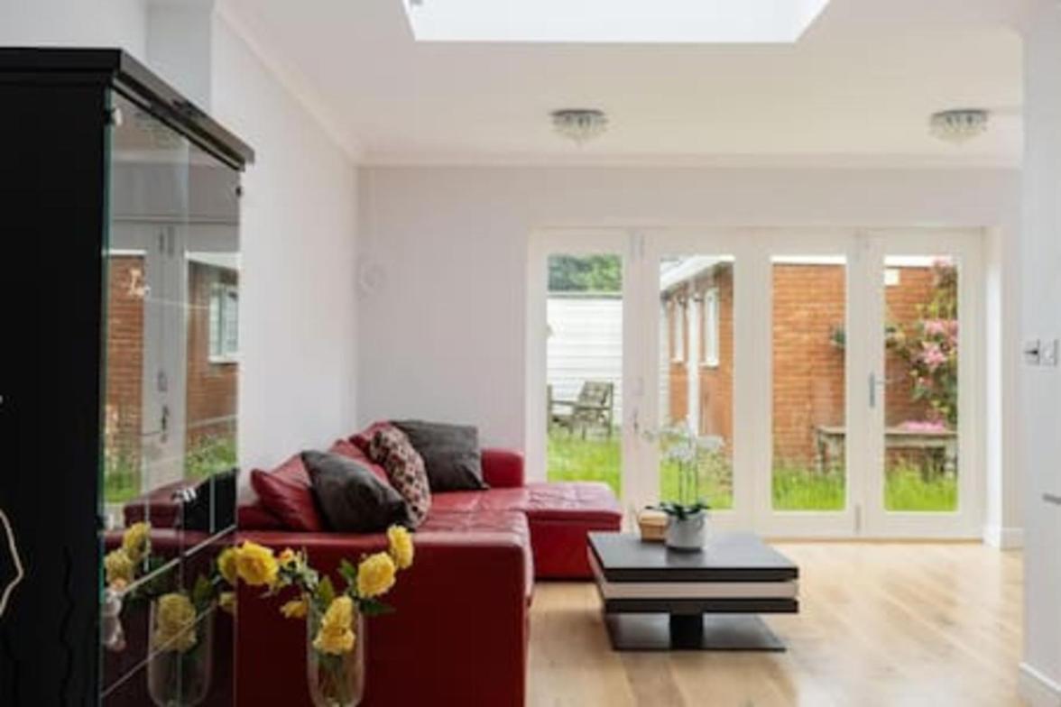 Tudor House - Kingston Luxury 5 Bed *