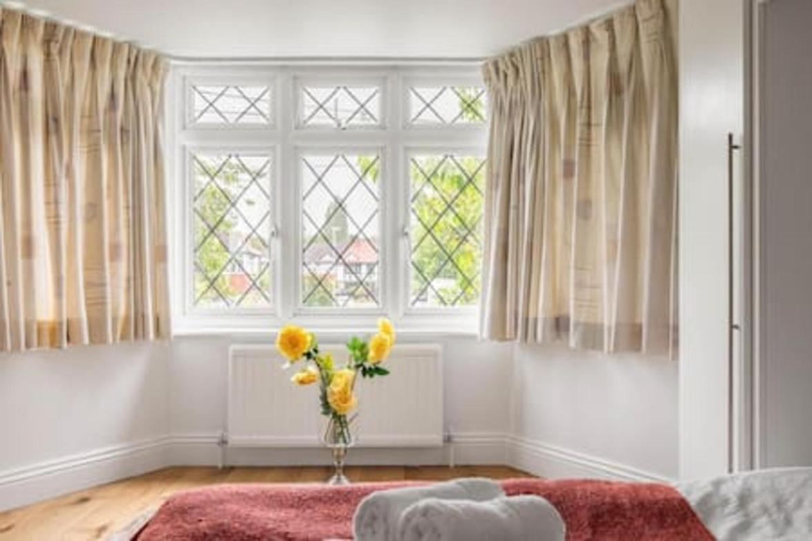 Tudor House - Kingston Luxury 5 Bed Richmond (Greater London)